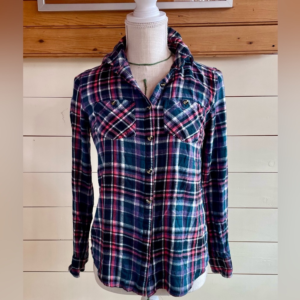 Maurice XS Soft Plaid Button Up